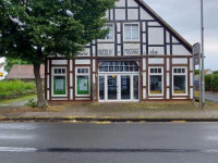 Straßenfront Straßenfront